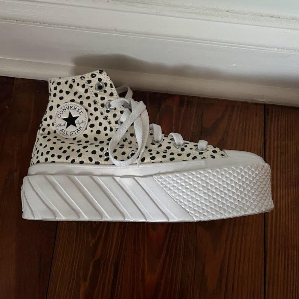 Chuck Taylor All Star Lift 2X Platform Welcome to the Wild